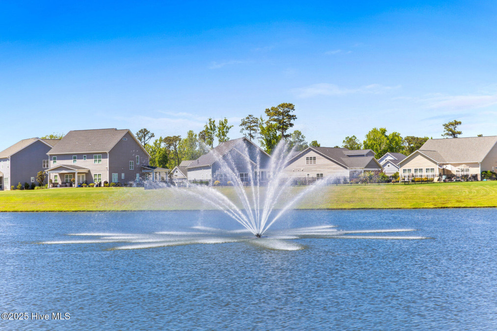 2216 Lakeside Cir Wilmington, NC 28401
