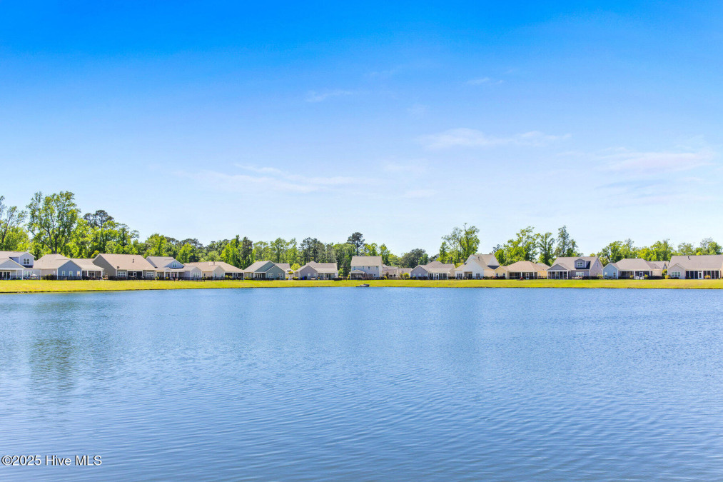 2216 Lakeside Cir Wilmington, NC 28401