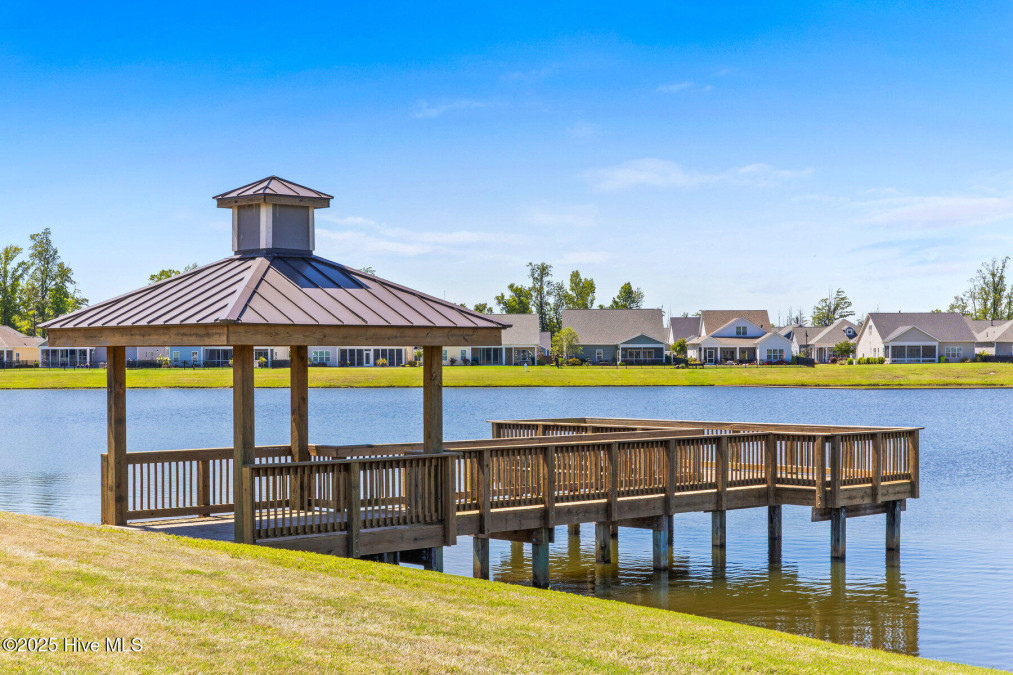 2216 Lakeside Cir Wilmington, NC 28401