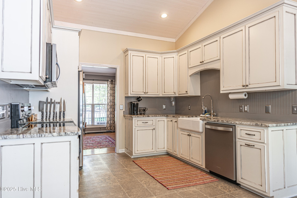 245 Sullivan Dr Carthage, NC 28327