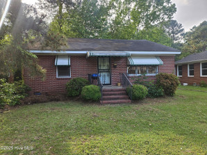 704 Pine St Rocky Mount, NC 27803