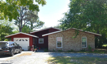737 Silver Lake Rd Wilmington, NC 28412