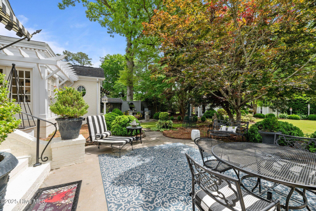 4107 Norman Rd Trent Woods, NC 28562