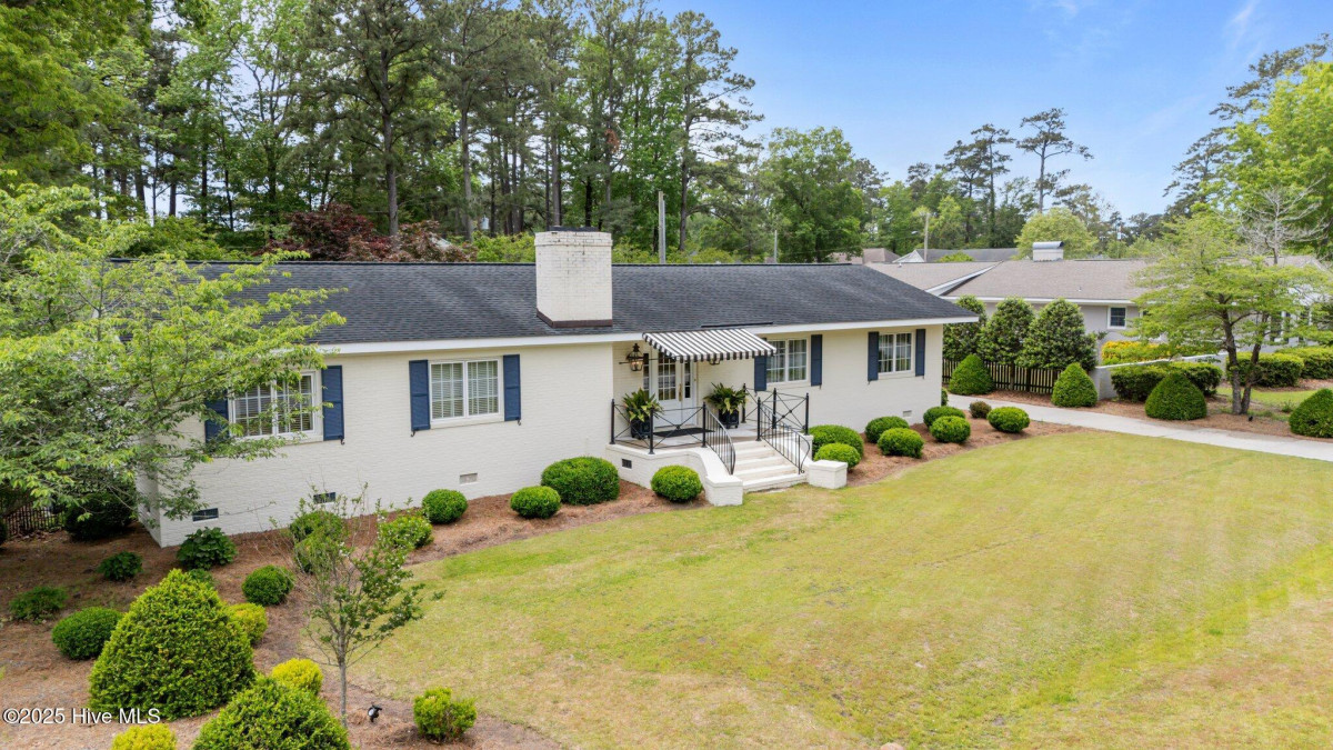 4107 Norman Rd Trent Woods, NC 28562
