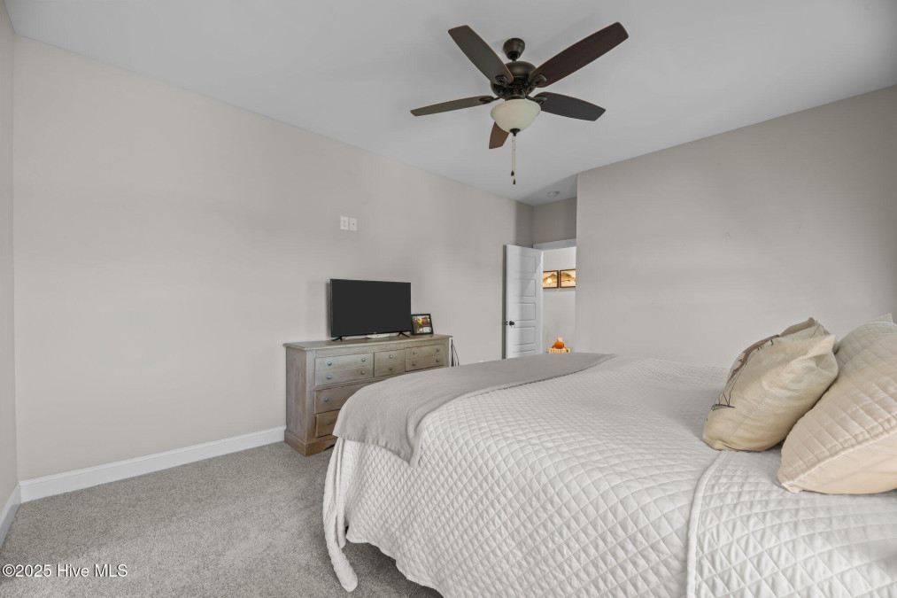 316 Camp Creek Dr Oriental, NC 28571