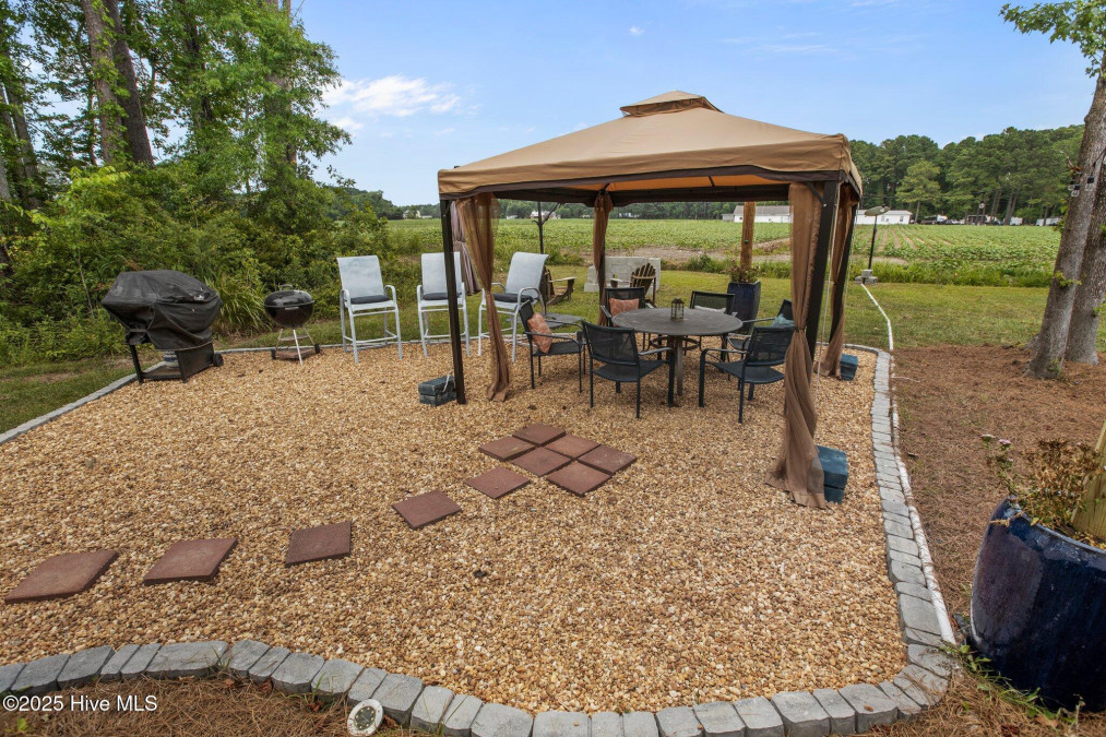 316 Camp Creek Dr Oriental, NC 28571