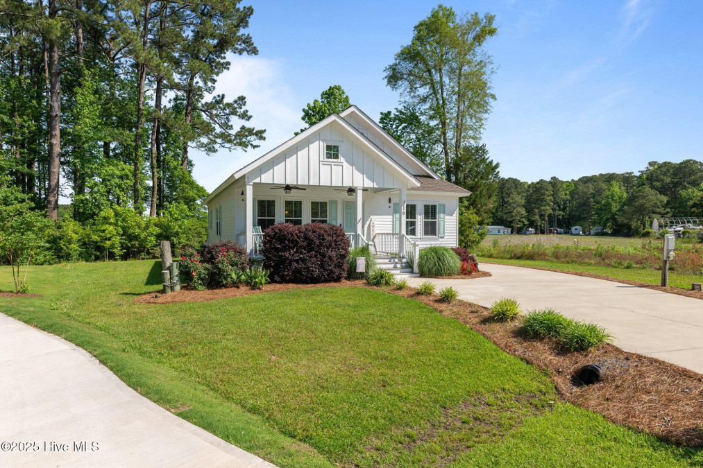 316 Camp Creek Dr Oriental, NC 28571