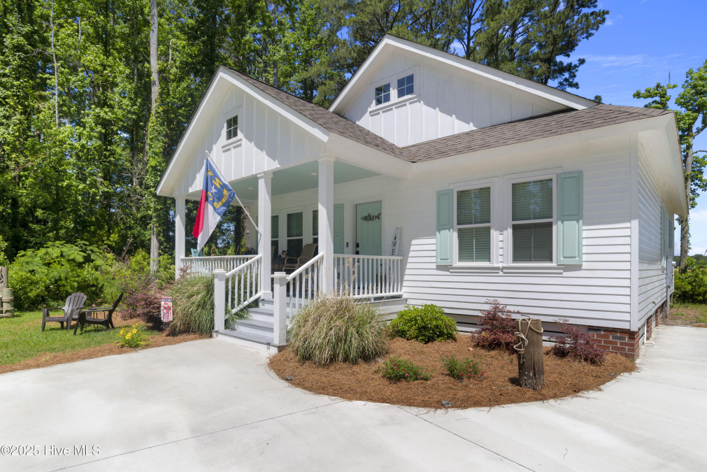 316 Camp Creek Dr Oriental, NC 28571