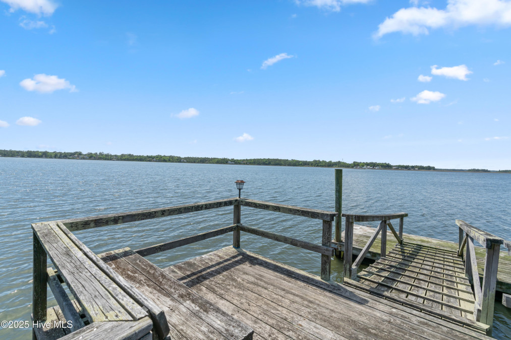 524 Admirals Ct Bolivia, NC 28422