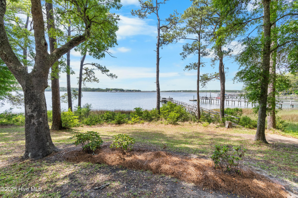 524 Admirals Ct Bolivia, NC 28422