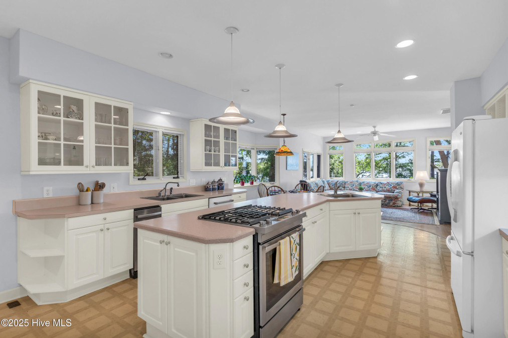 524 Admirals Ct Bolivia, NC 28422