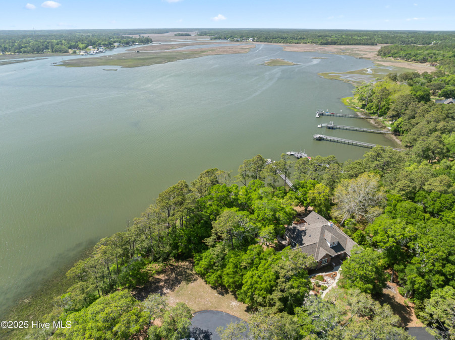 524 Admirals Ct Bolivia, NC 28422