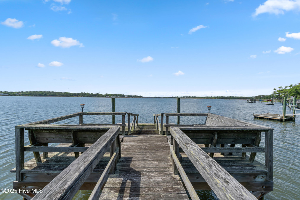 524 Admirals Ct Bolivia, NC 28422