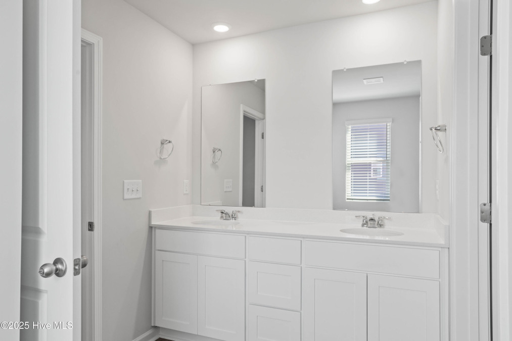 164 Squires Run Ln Richlands, NC 28574