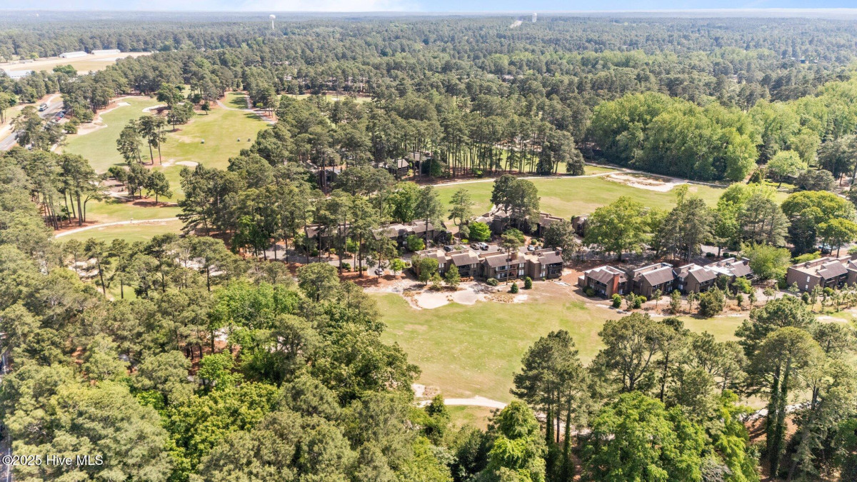 85 Pine Valley Rd Pinehurst, NC 28374