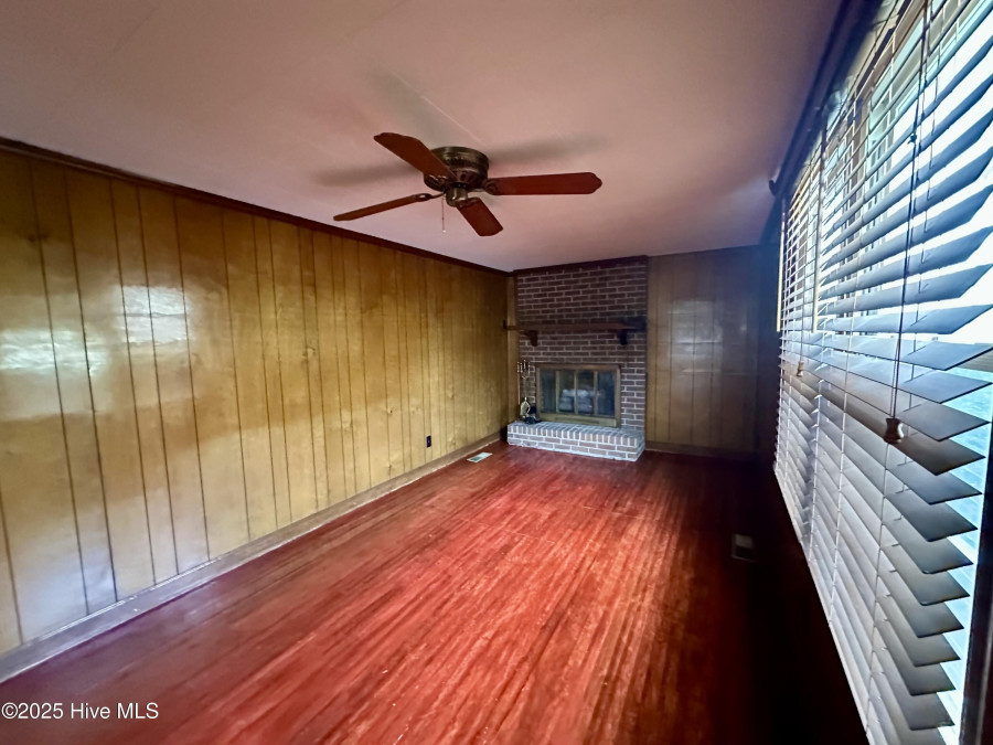 1102 Sterlingworth St Windsor, NC 27983