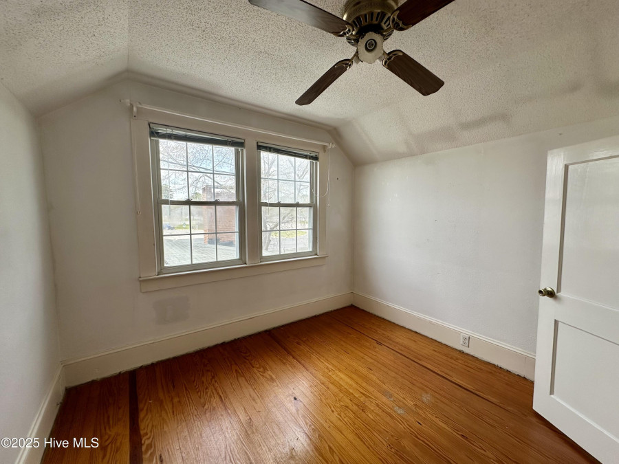 1102 Sterlingworth St Windsor, NC 27983
