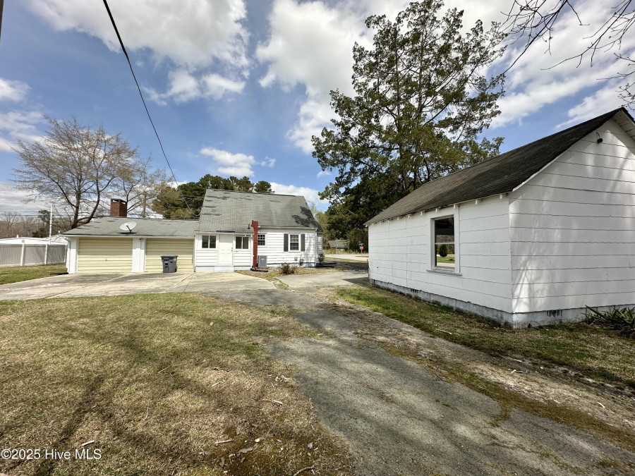 1102 Sterlingworth St Windsor, NC 27983