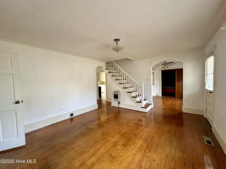 1102 Sterlingworth St Windsor, NC 27983