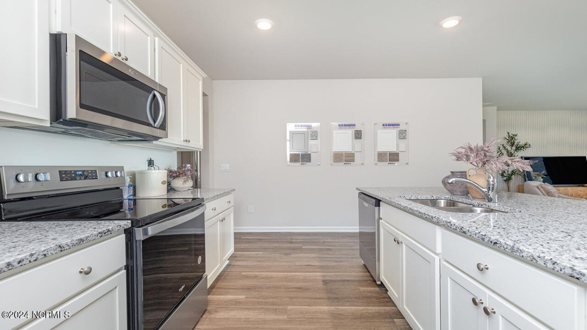 1225 Woodhouse Dr Ash, NC 28420