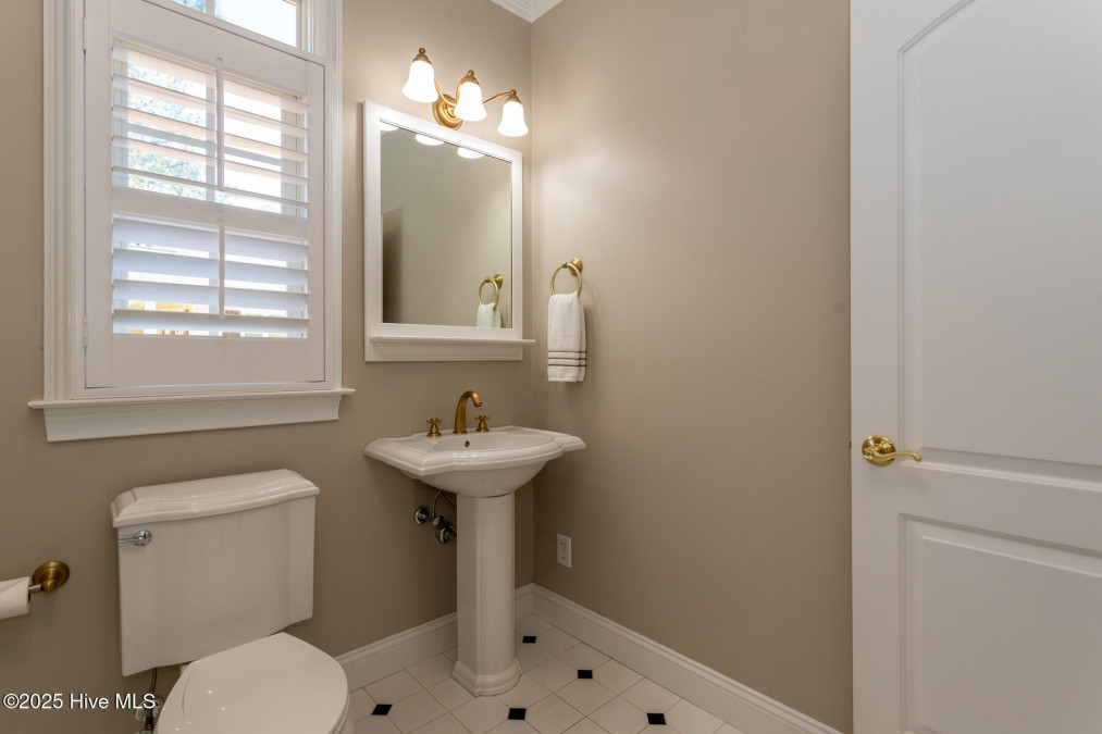 118 Dennis Cir West End, NC 27376