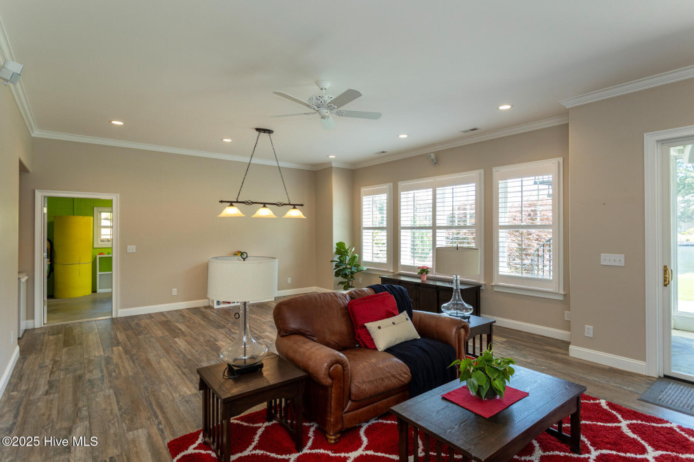 118 Dennis Cir West End, NC 27376
