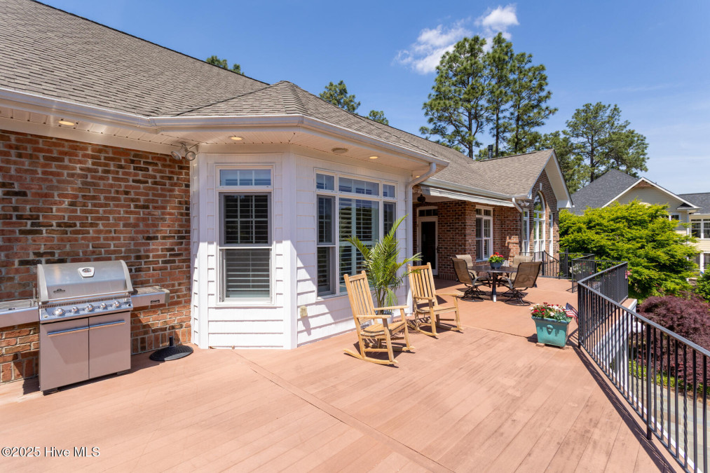 118 Dennis Cir West End, NC 27376