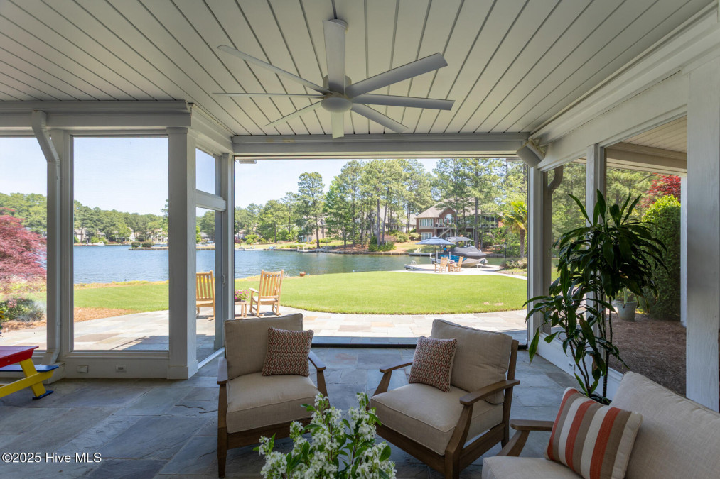 118 Dennis Cir West End, NC 27376
