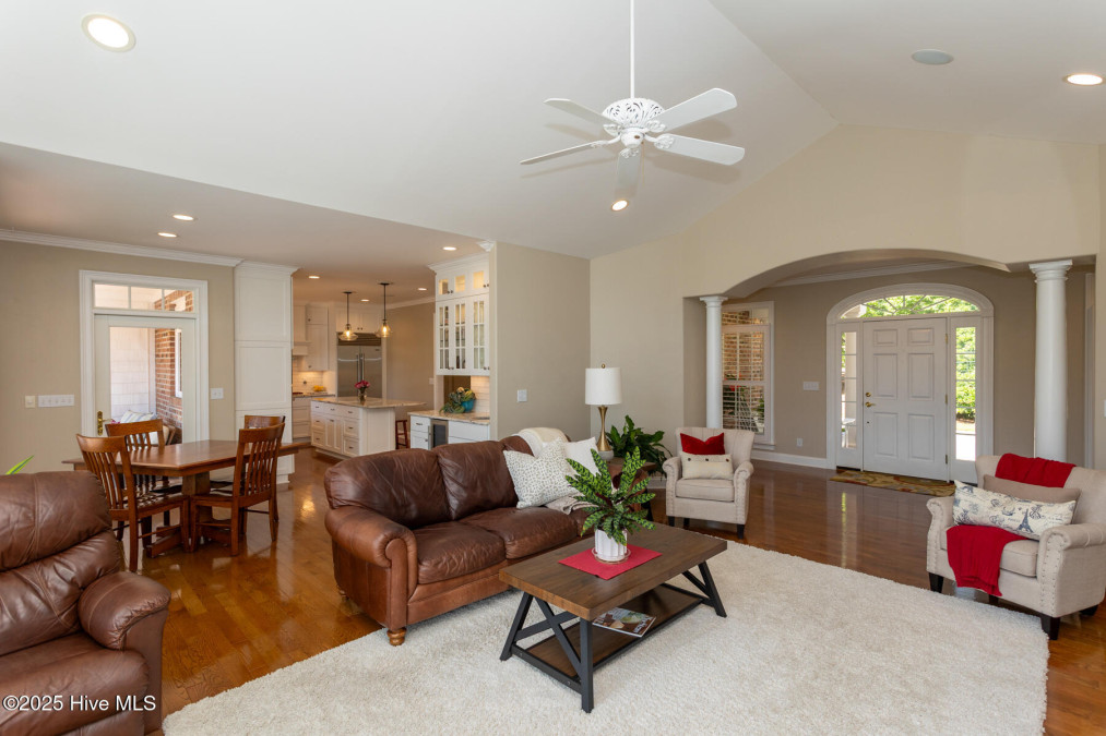 118 Dennis Cir West End, NC 27376