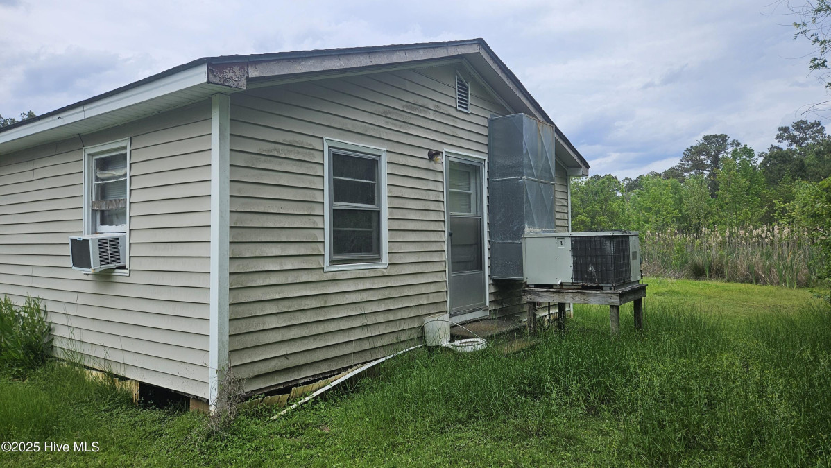 800 Goat Neck Rd Columbia, NC 27925