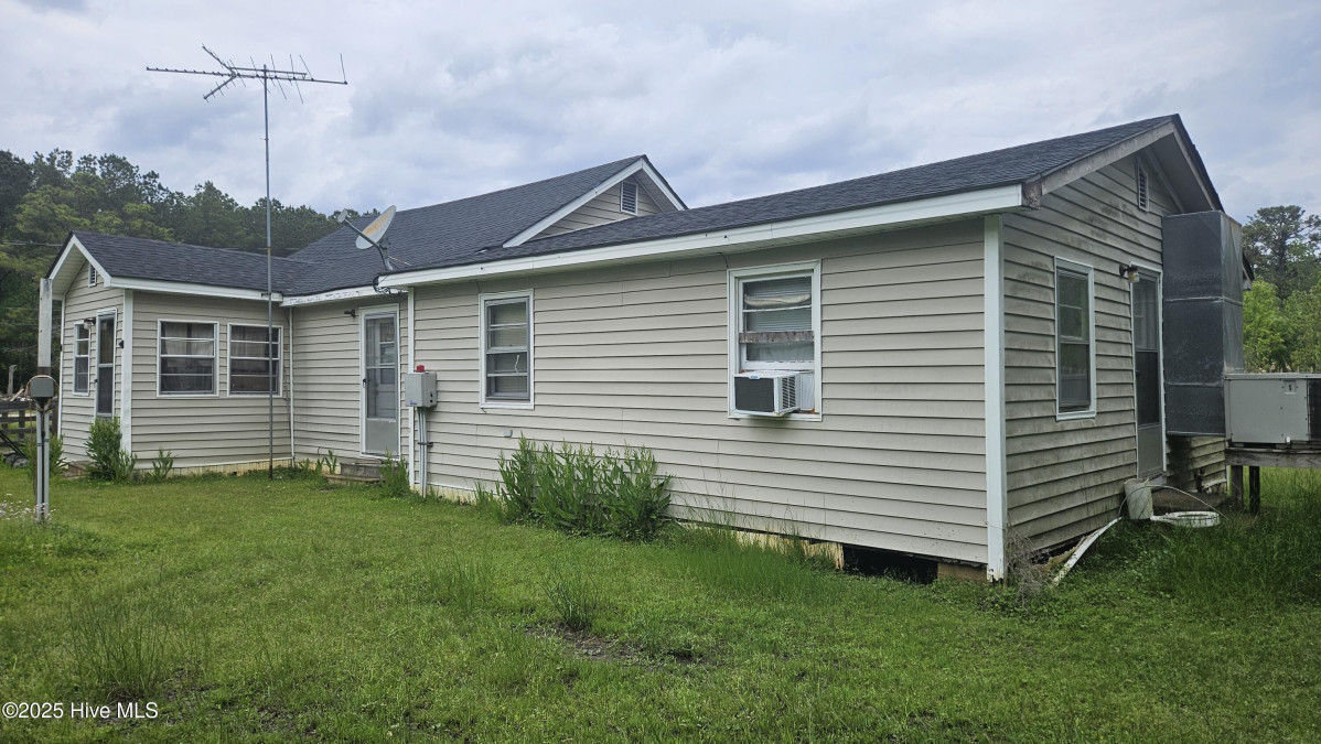 800 Goat Neck Rd Columbia, NC 27925