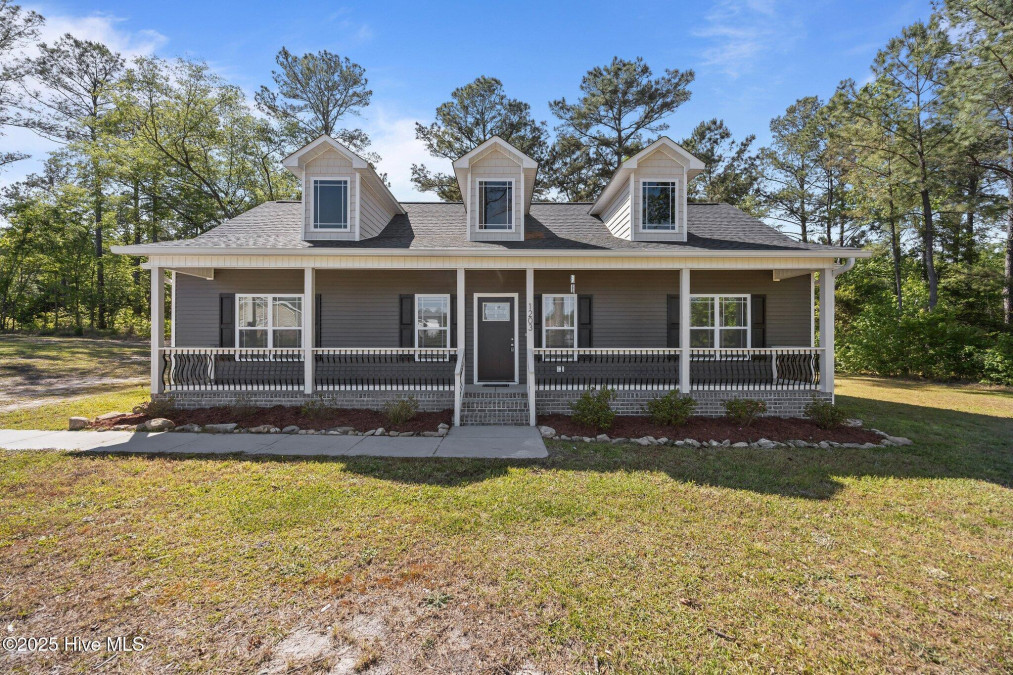 1203 English Colony Pl Washington, NC 27889