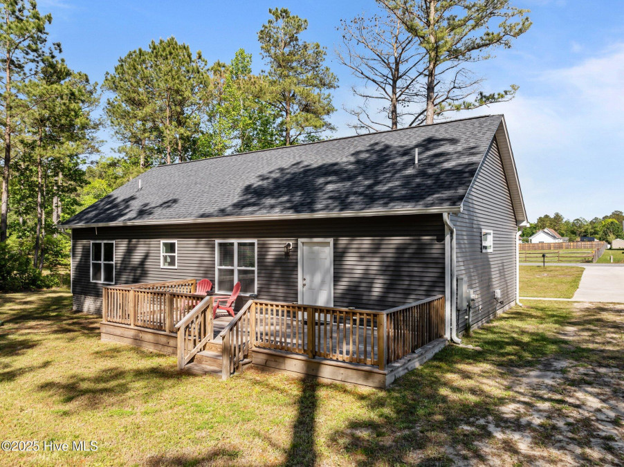 1203 English Colony Pl Washington, NC 27889