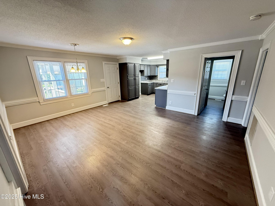 120 Ridgecrest Dr Mount Olive, NC 28365