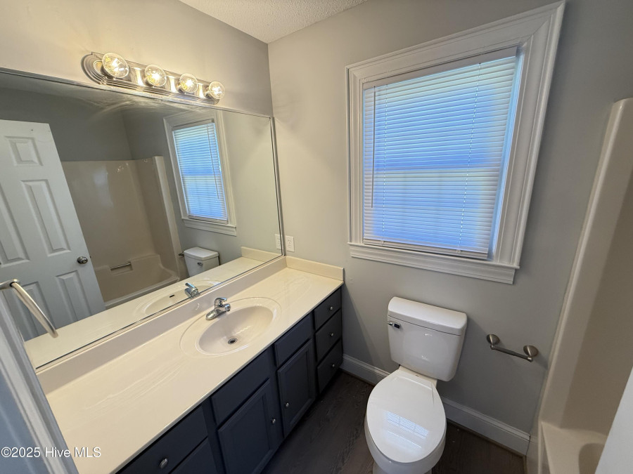 120 Ridgecrest Dr Mount Olive, NC 28365