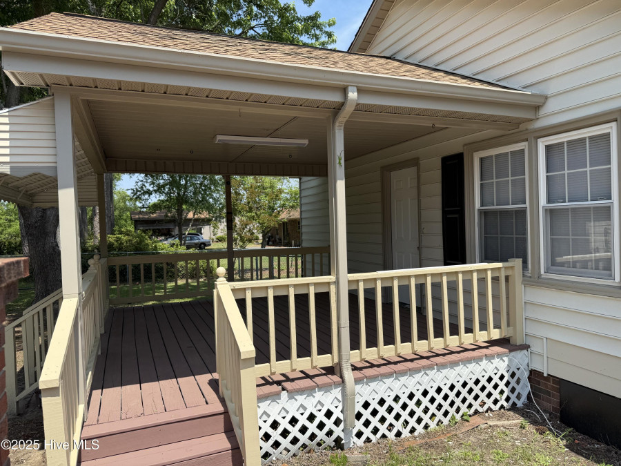 120 Ridgecrest Dr Mount Olive, NC 28365