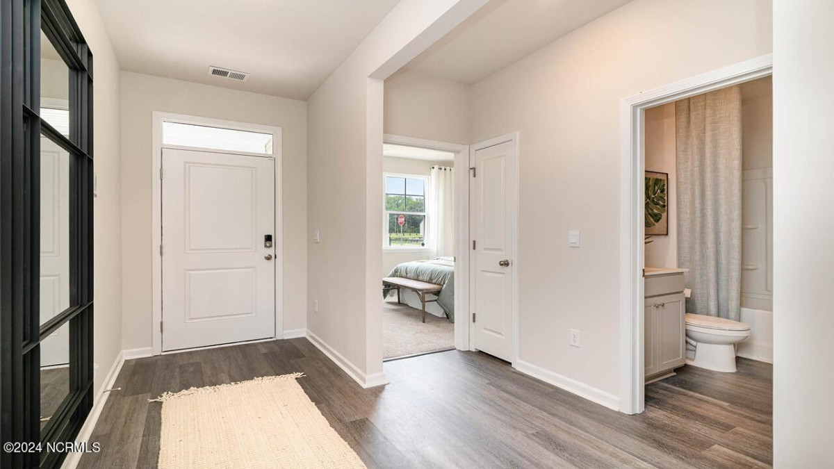 1236 Woodhouse Dr Ash, NC 28420