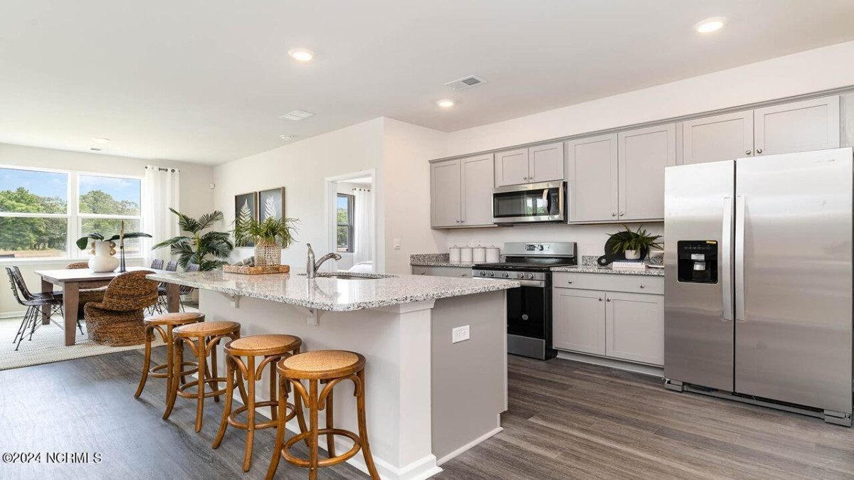 1236 Woodhouse Dr Ash, NC 28420