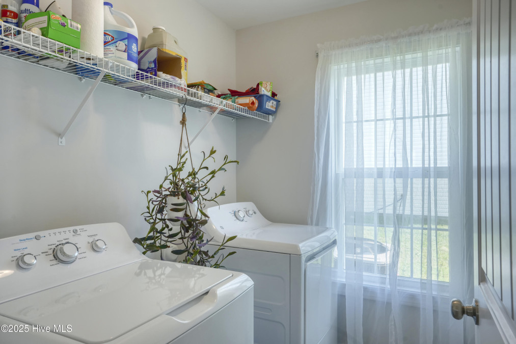 230 Lookout Ln Sneads Ferry, NC 28460