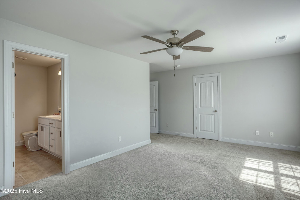 230 Lookout Ln Sneads Ferry, NC 28460