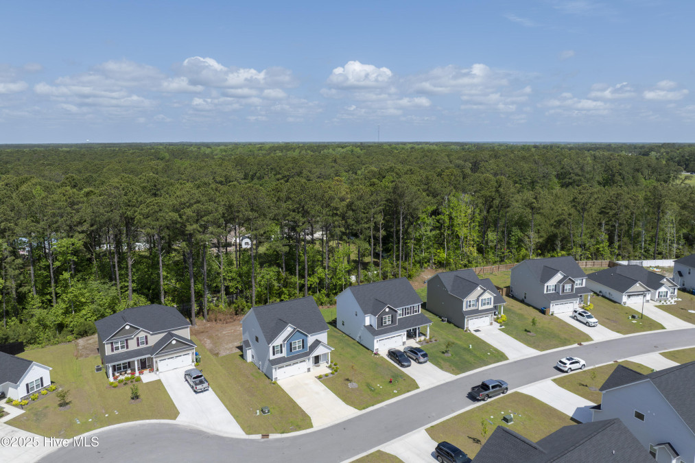 230 Lookout Ln Sneads Ferry, NC 28460