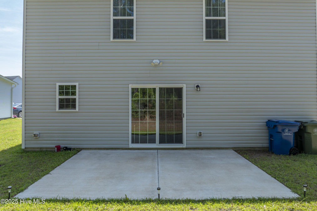 230 Lookout Ln Sneads Ferry, NC 28460