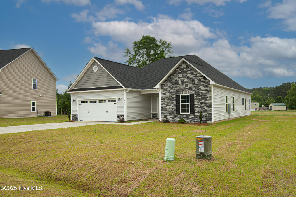 207 Talton Estates Dr Pikeville, NC 27863