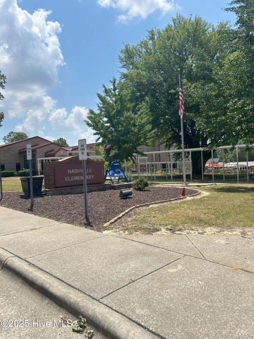 600 Sweet Potato Ln Nashville, NC 27856