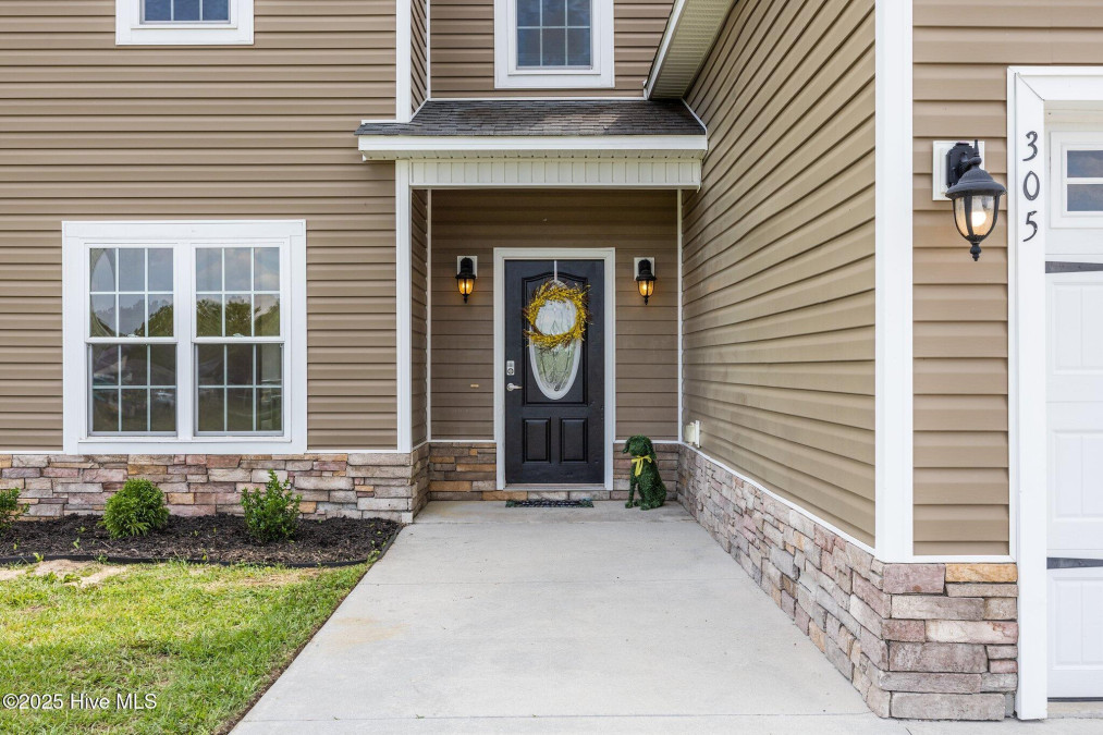 305 Spring Maple Way Richlands, NC 28574