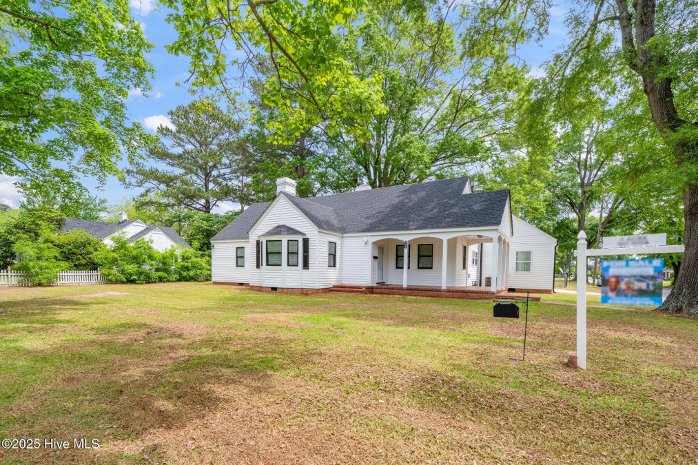 208 Andrews Ave Goldsboro, NC 27530