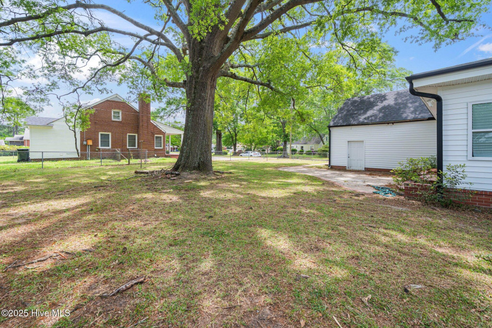 208 Andrews Ave Goldsboro, NC 27530
