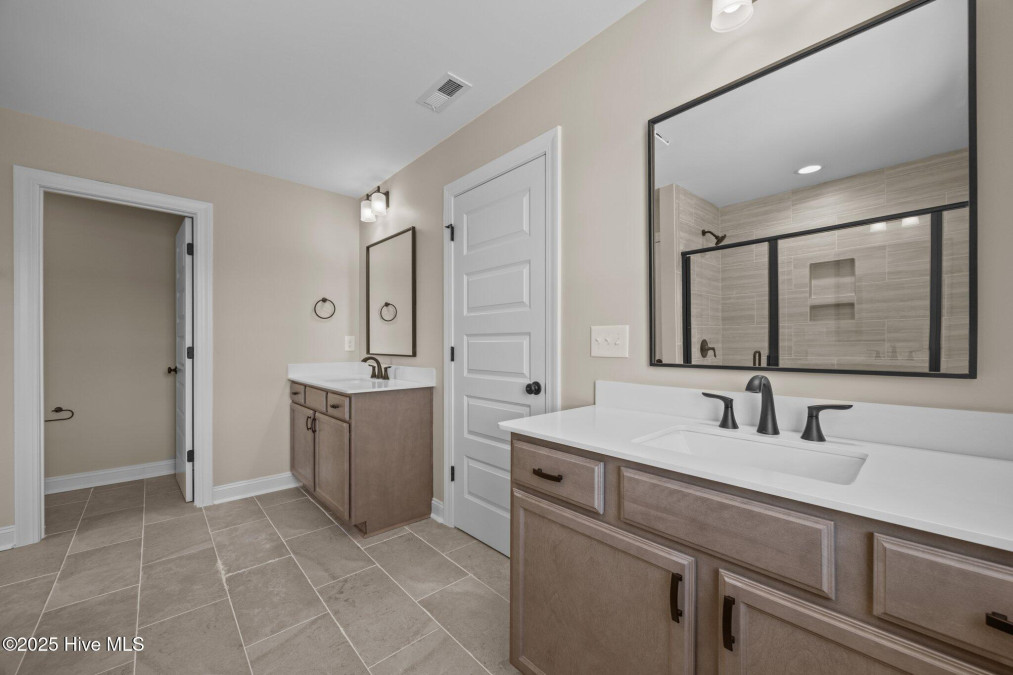 312 Oleander Dr Greenville, NC 27858