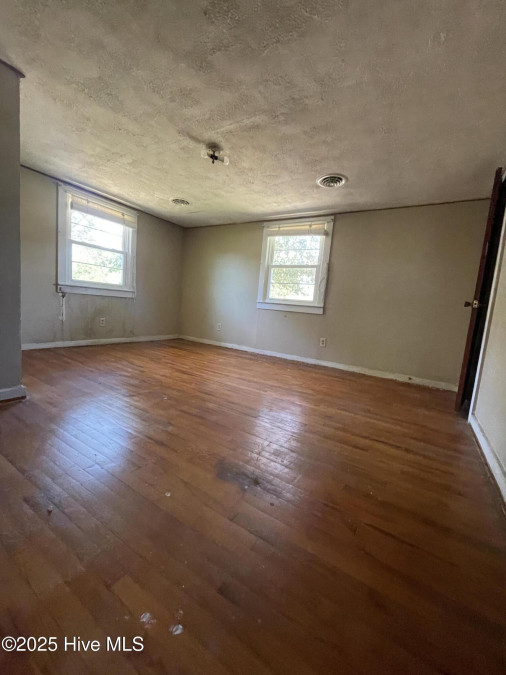 109 Coopers Ln Elizabeth City, NC 27909