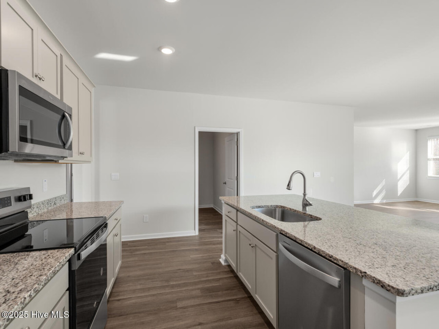 214 Whalebone Ave Wilmington, NC 28411